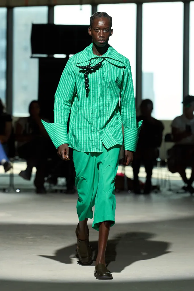 Head of State 26SS 014